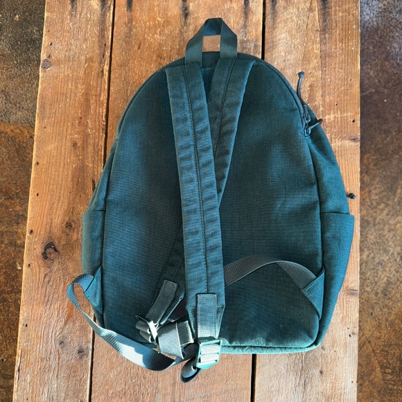 Everlane Backpack Forest Green - Picture 2 of 11